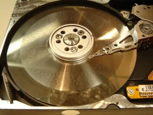 xtipimenos_diskos_anaktisi Data recovery from hard drives